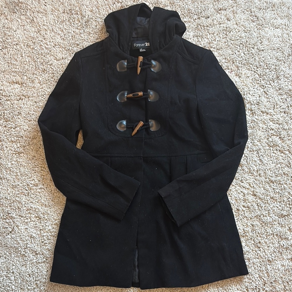 ❤️Forever 21 | Black Coat with Toggle Closure and Hood 🥰